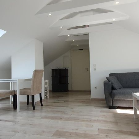 Ruhige Und Moderne 2-Zi. Wohnung Kulsheim Exterior photo